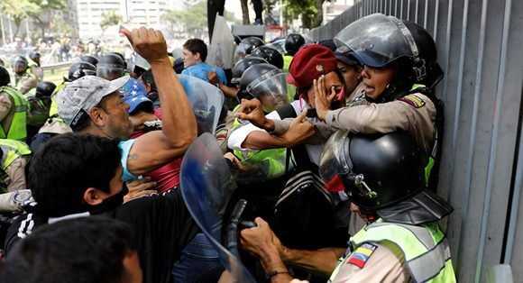 La oposición venezolana pretende desestabilizar el país mediante la violencia./Foto: Cubadebate