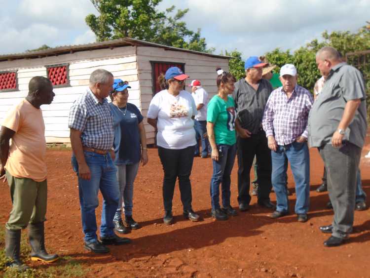 Visita Machado Ventura Finca Integral de la UPBC Julio Sanguily.